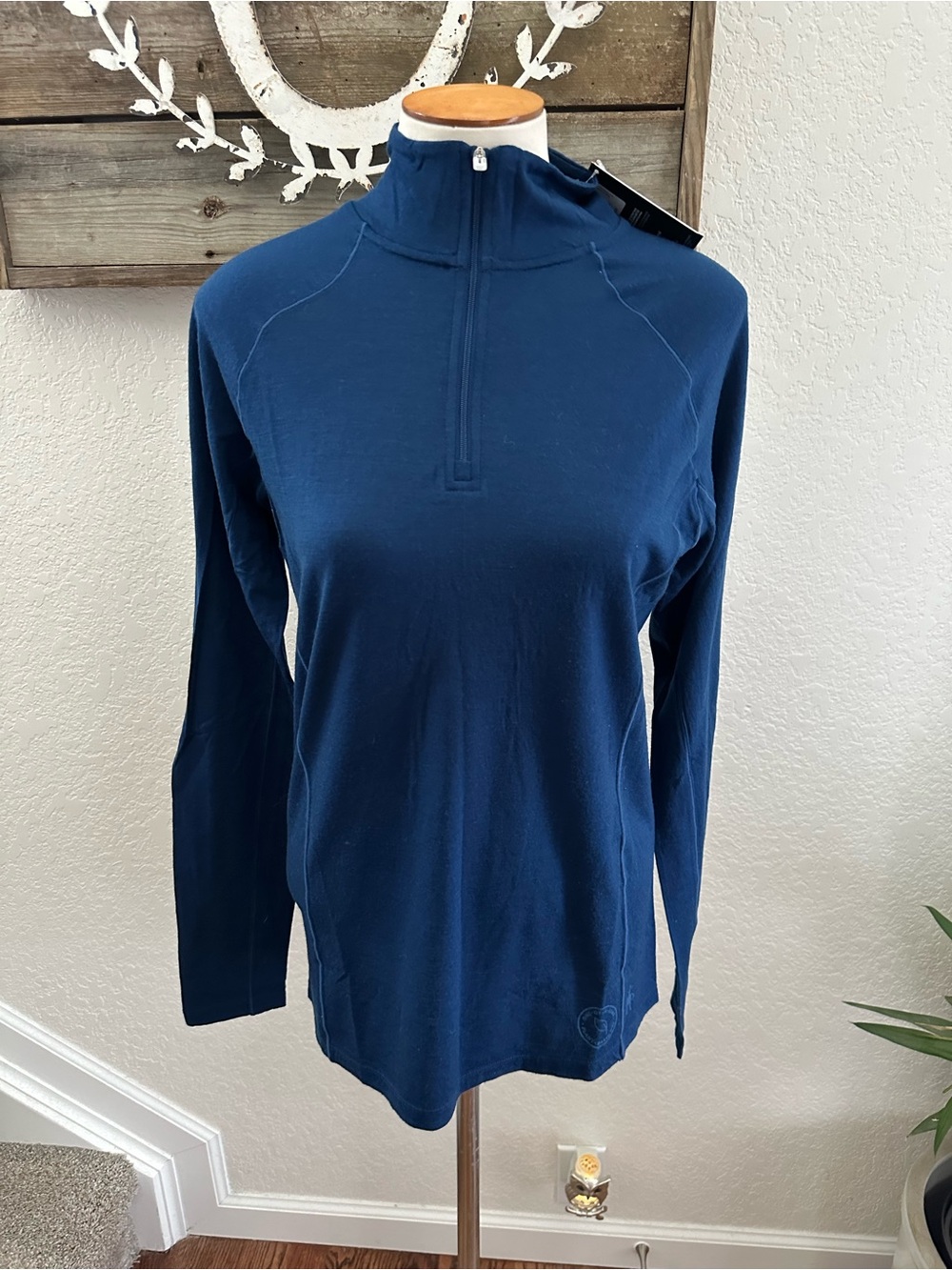 Smartwool Women's Navy Quarter-Zip Long Sleeve Merino Wool base layer M NWT